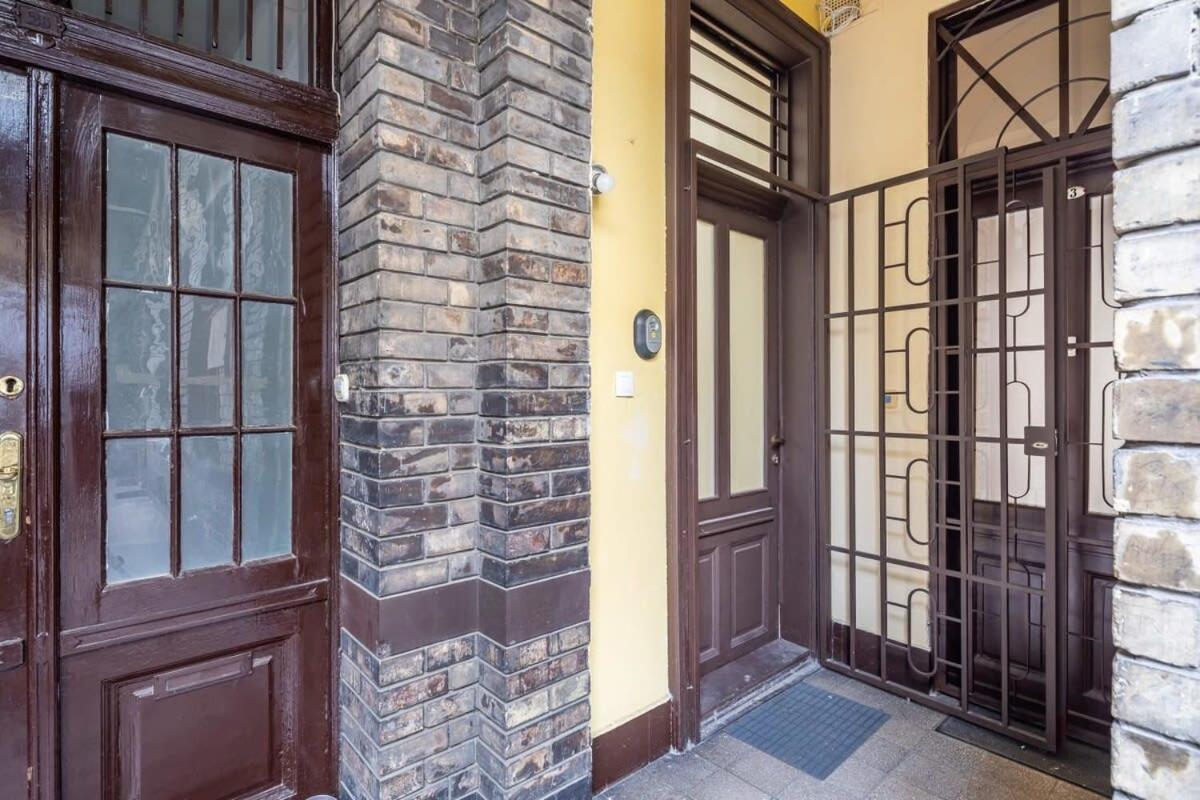 Splendid Perfectly Located Flat With Sauna Apartment Budapest Bagian luar foto