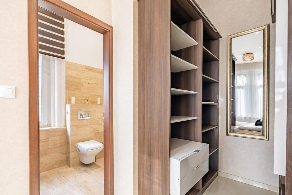 Splendid Perfectly Located Flat With Sauna Apartment Budapest Bagian luar foto